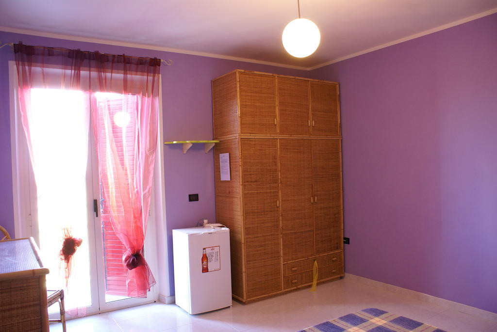 People Bed and Breakfast Castorano Kamer foto