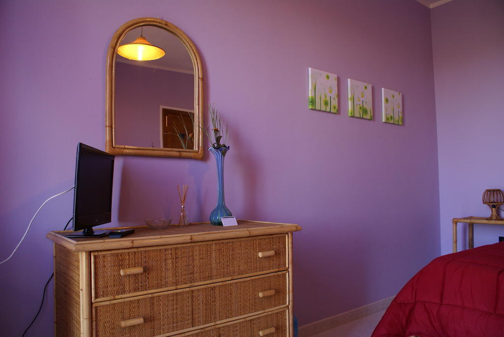 People Bed and Breakfast Castorano Kamer foto